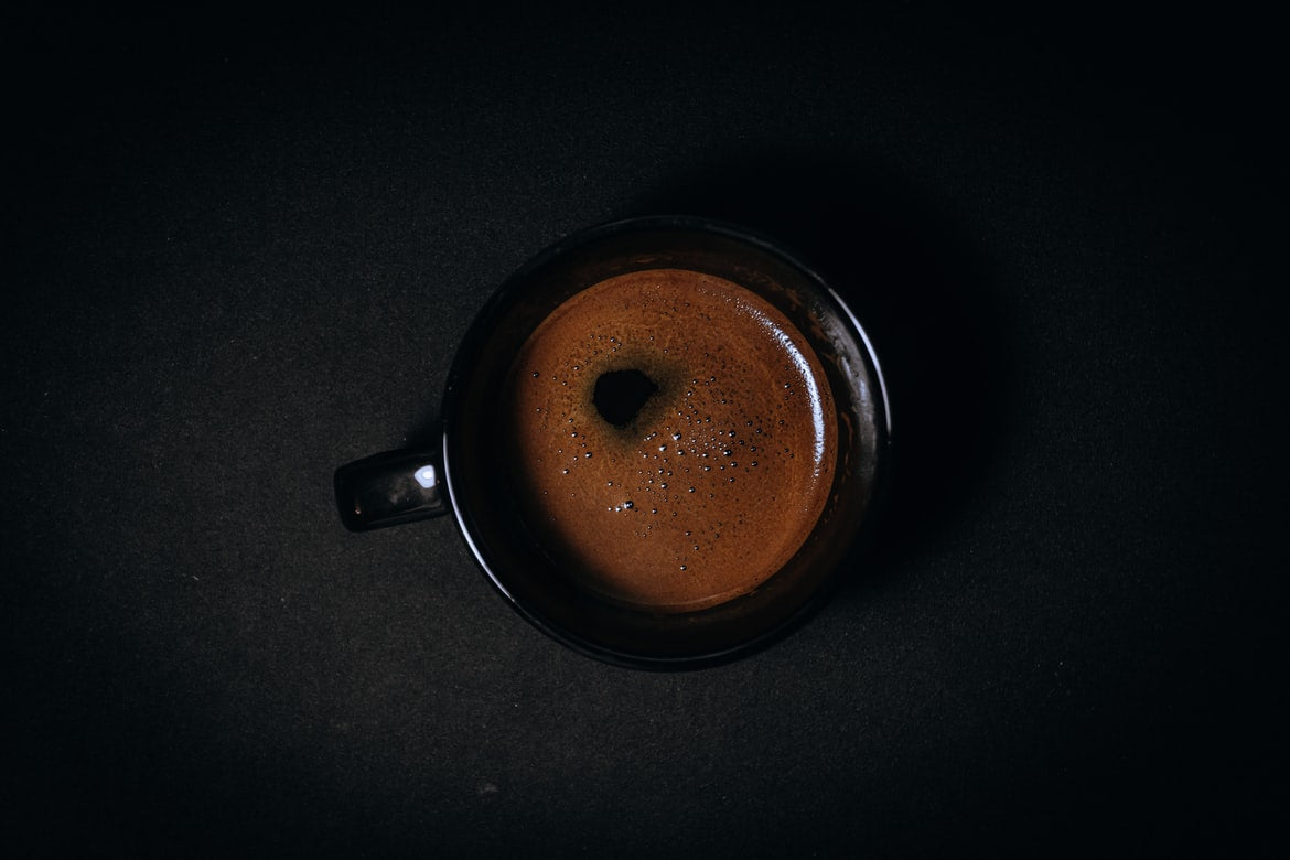 De voordelen en negatieve effecten van koffie drinken cafeïne nadelen lever hart vaatziekten is koffie gezond 